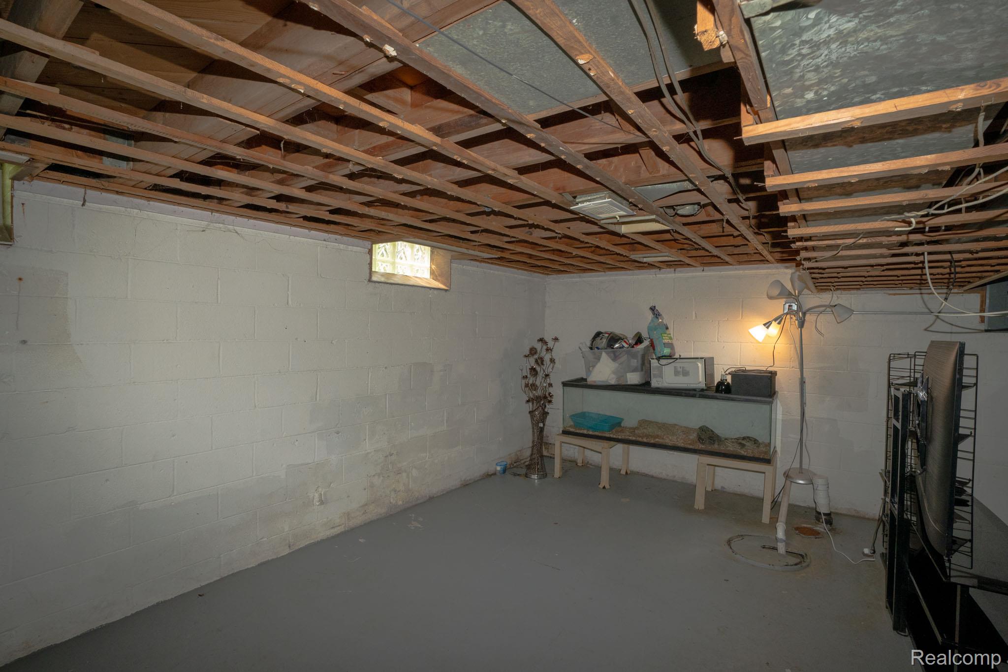 16821 E 8 Mile Road Property Photo 23