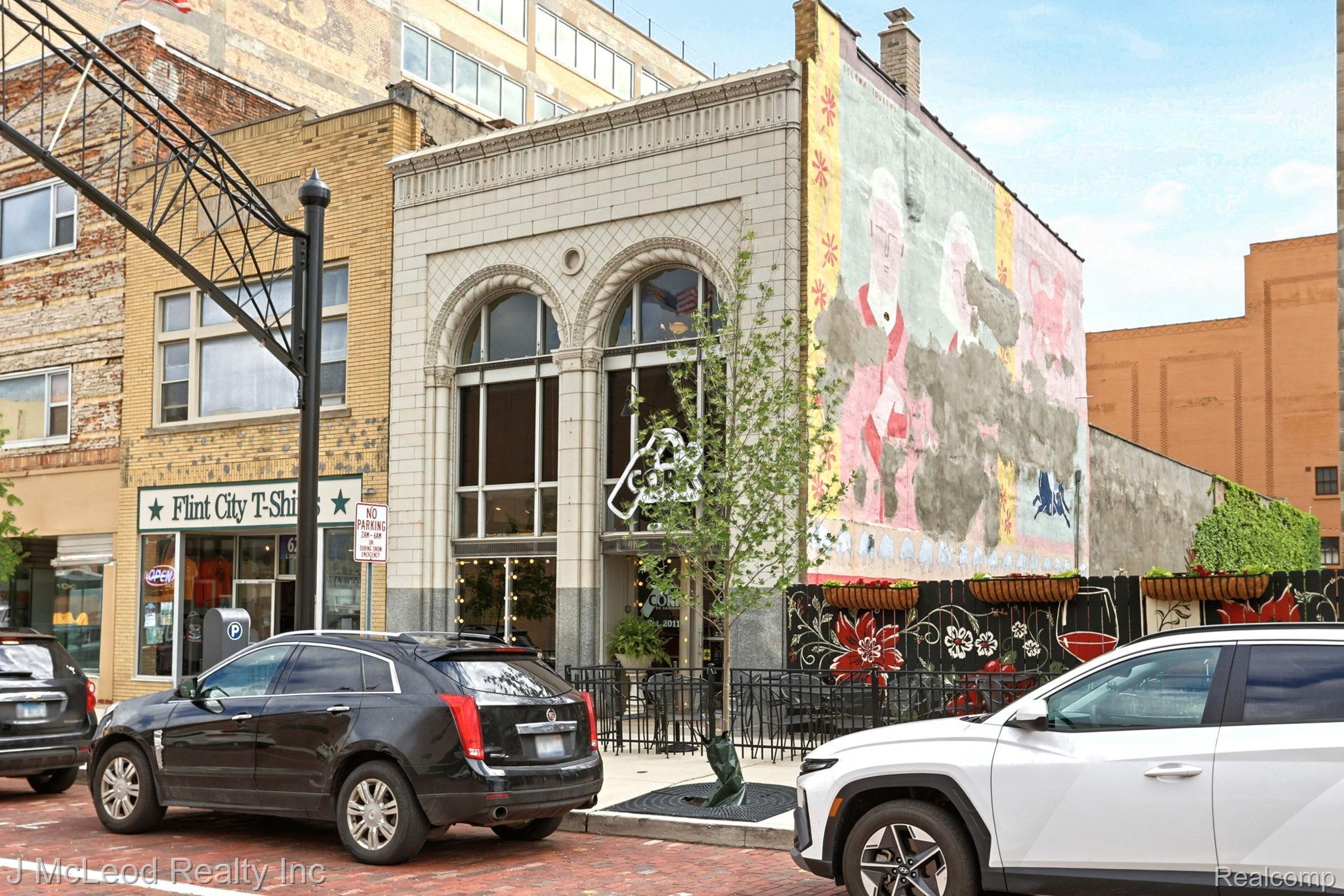 635 S Saginaw Street Property Photo 1