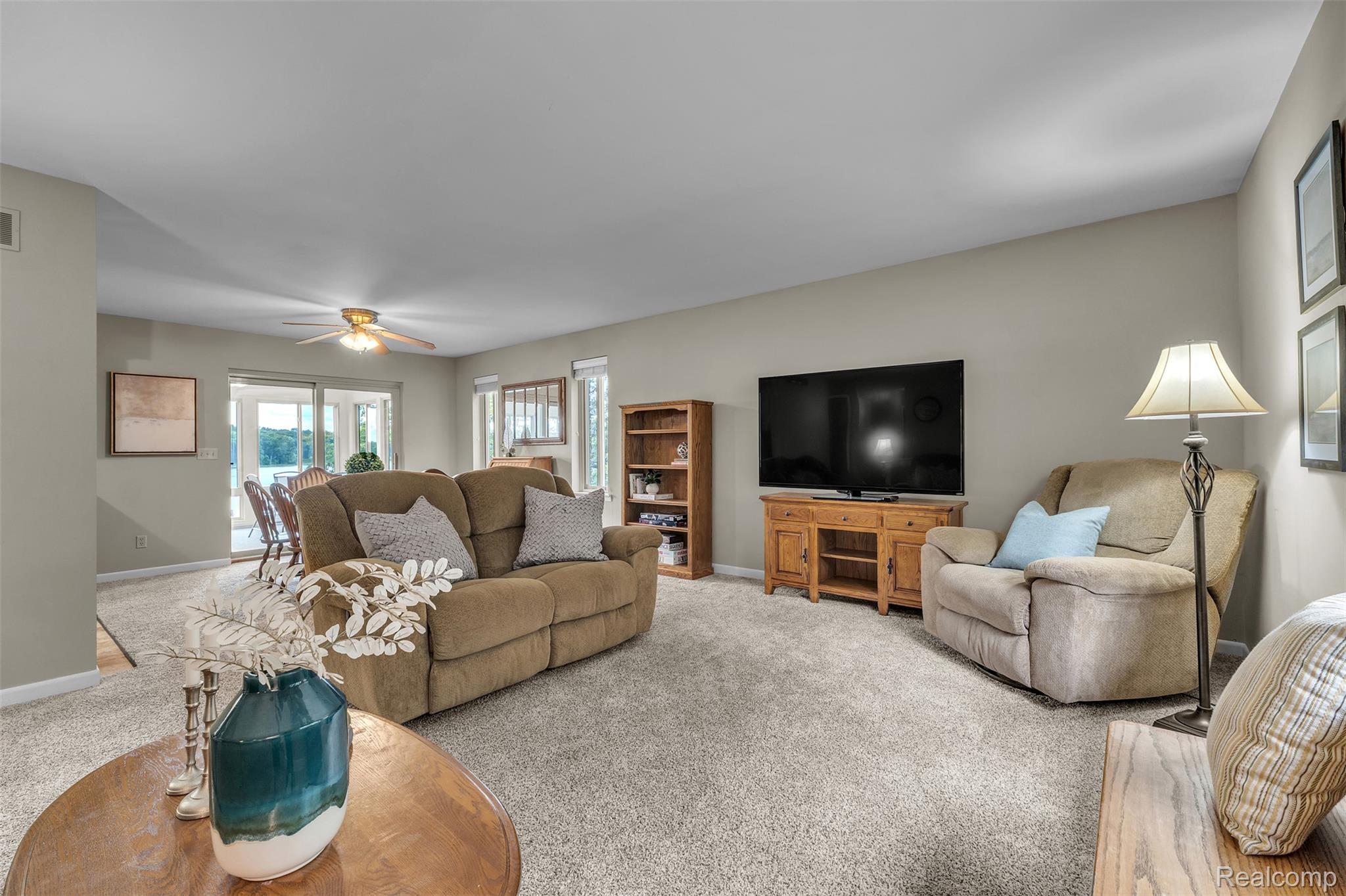 2276 Webster Park Drive Property Photo 6
