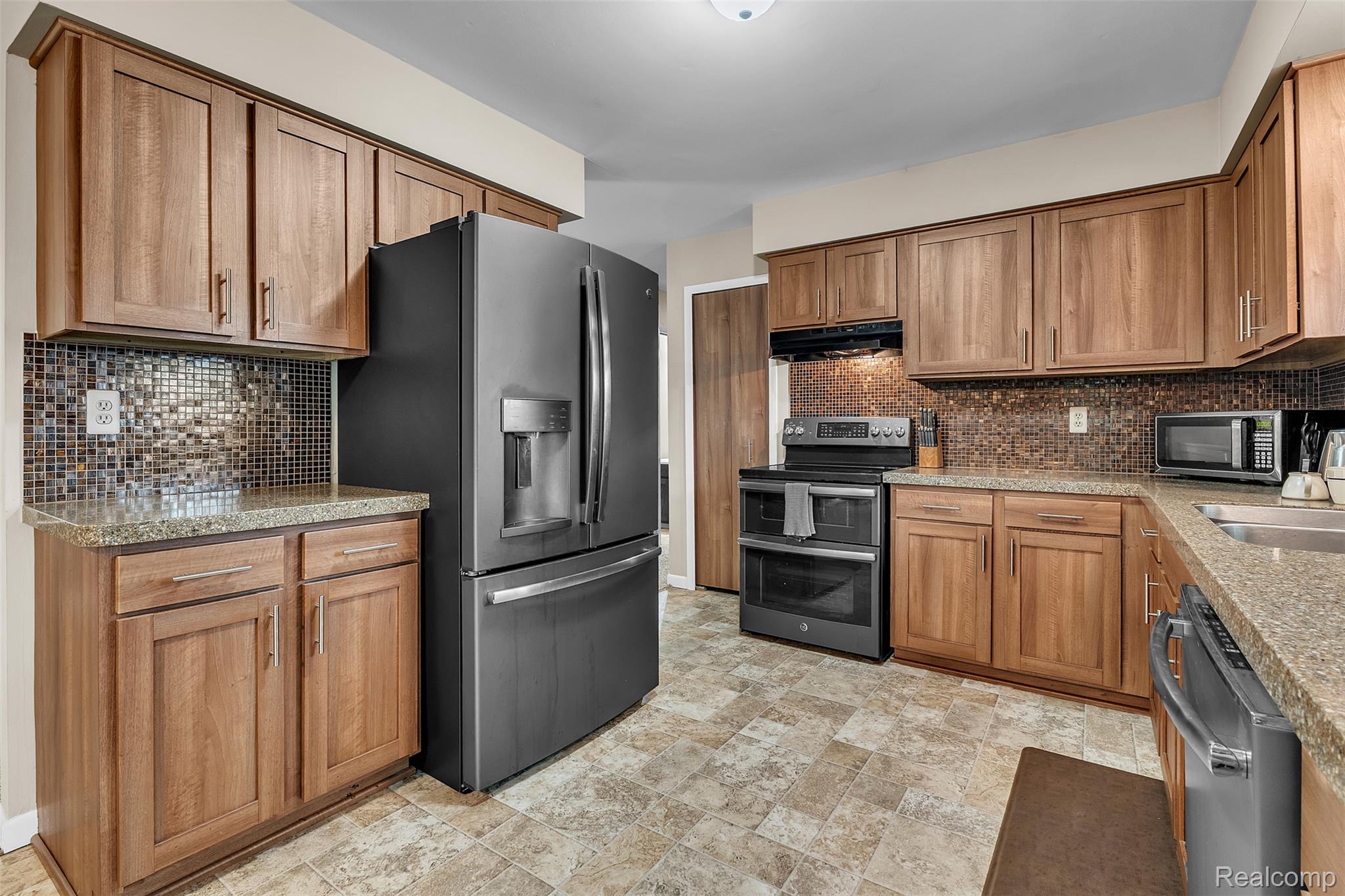 2276 Webster Park Drive Property Photo 15