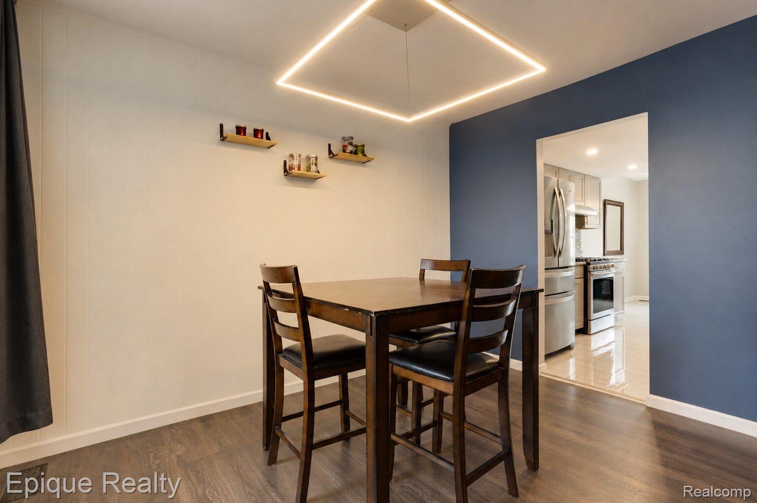 37525 Charter Oaks Boulevard Property Photo 5