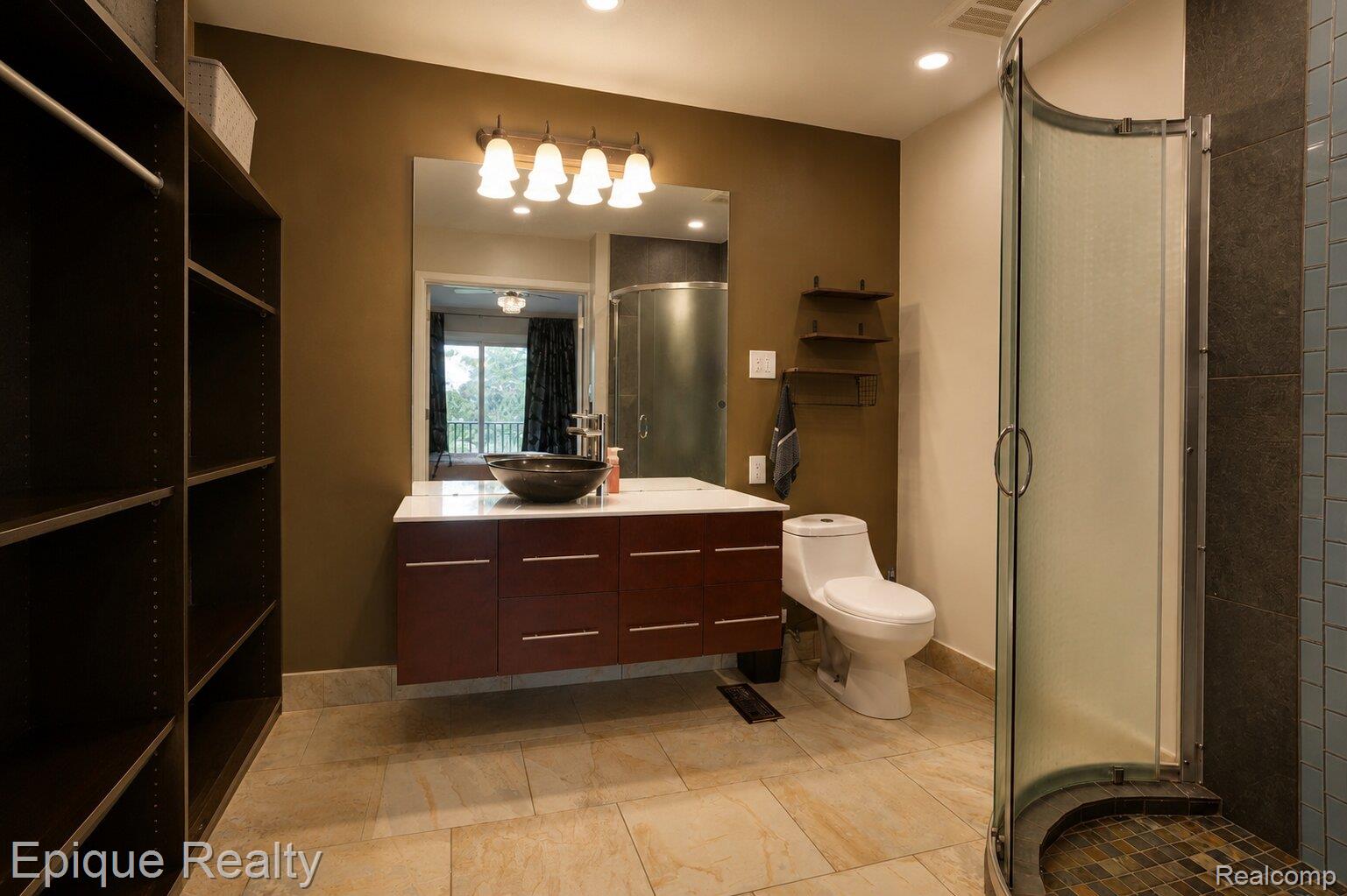 37525 Charter Oaks Boulevard Property Photo 7