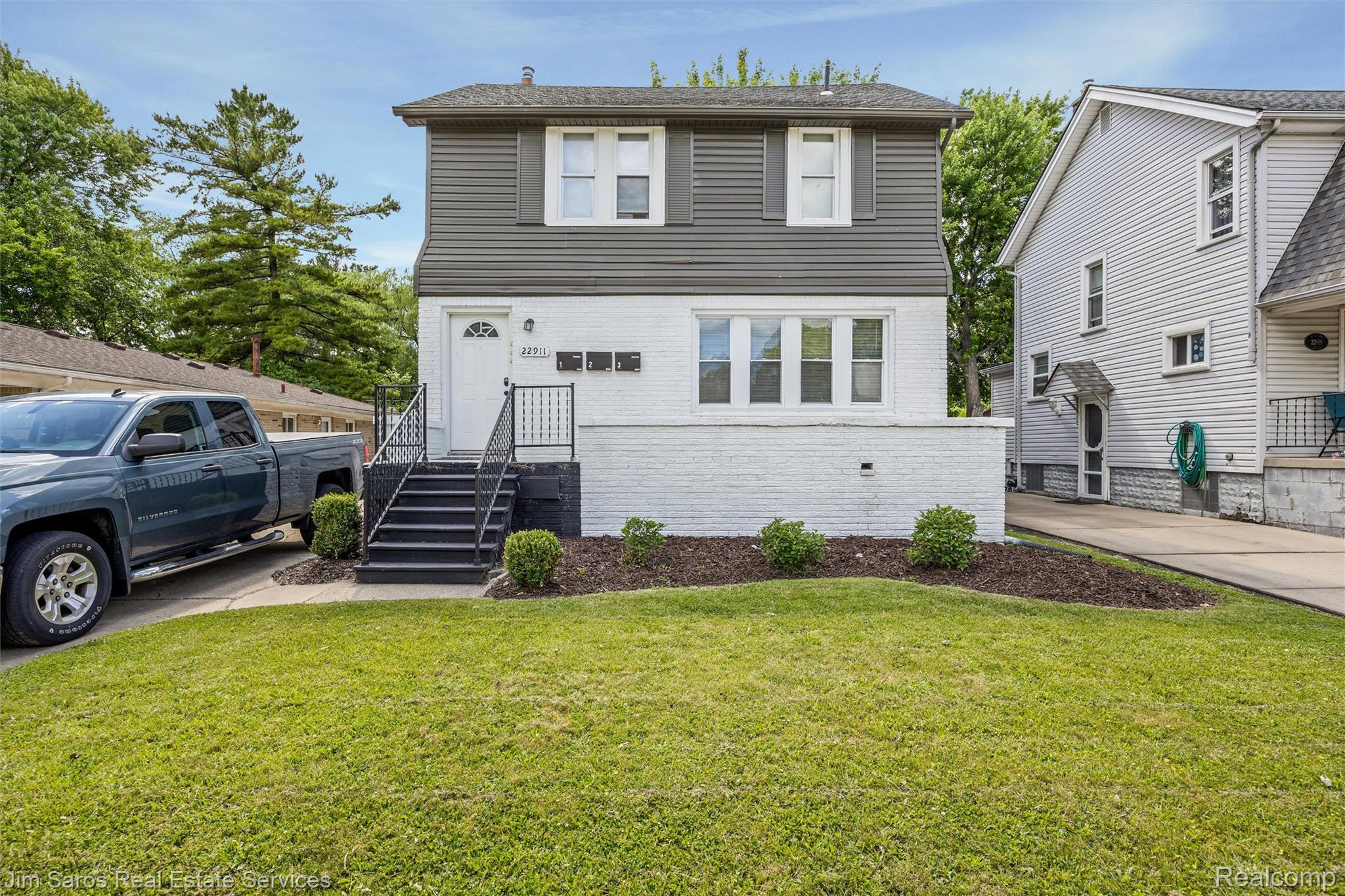 22911 Hayes Avenue Property Photo 2