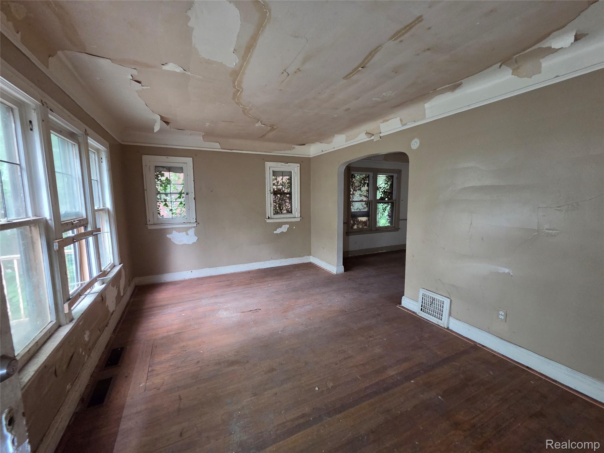 5310 Grayton Street Property Photo 9
