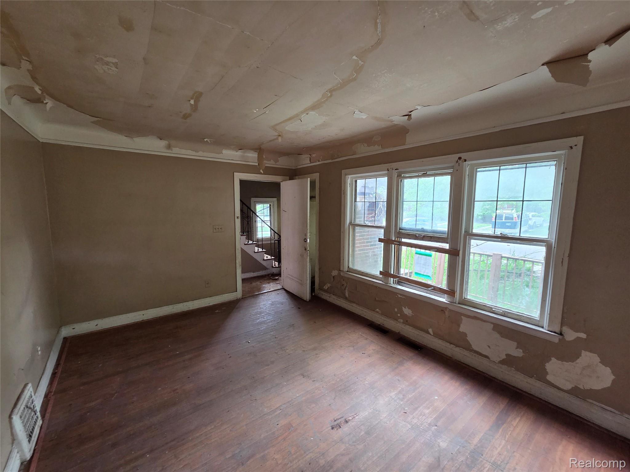 5310 Grayton Street Property Photo 10