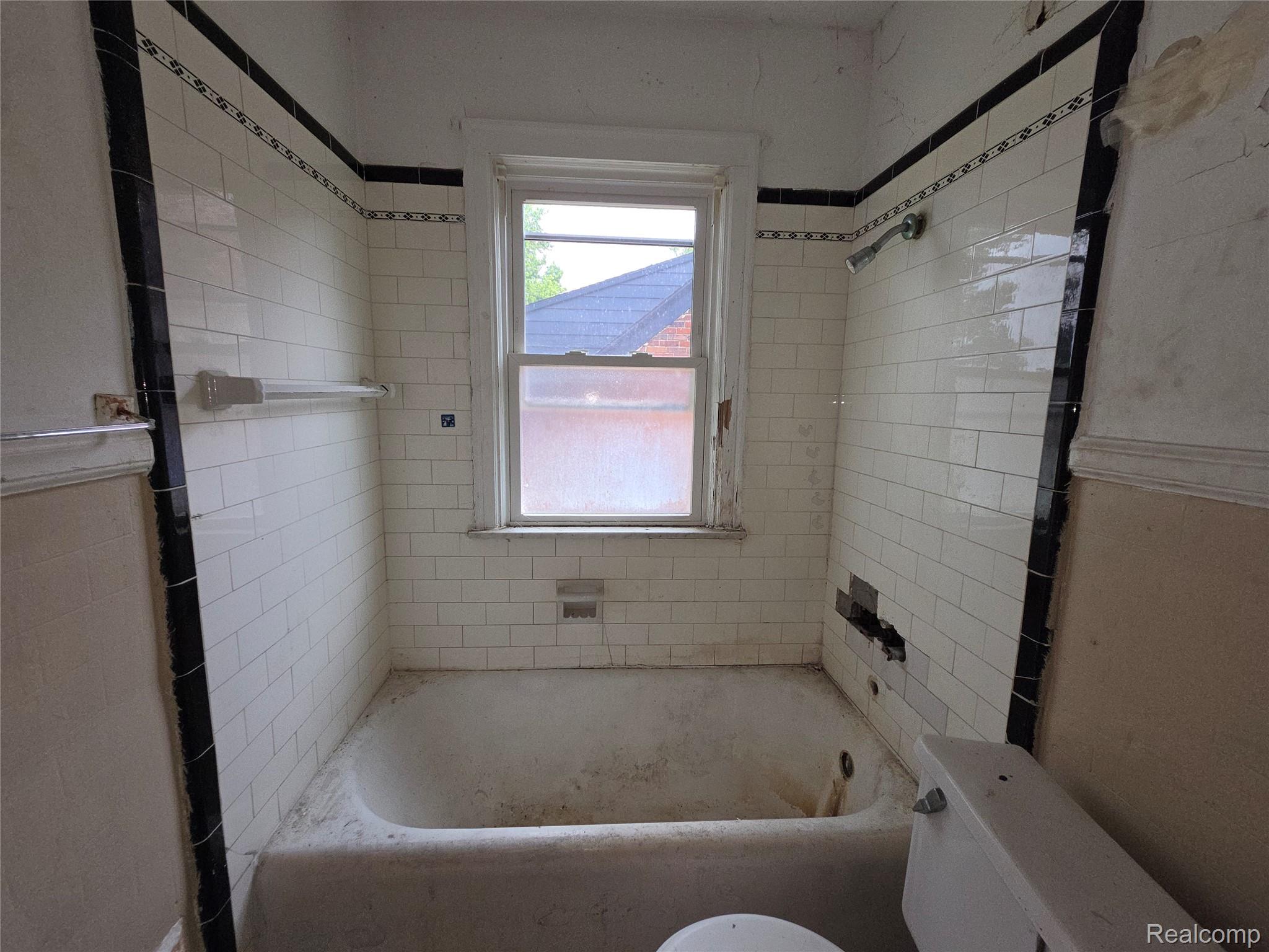 5310 Grayton Street Property Photo 45