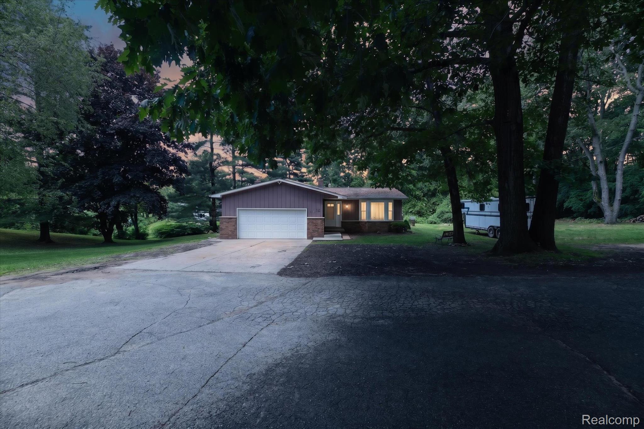 423 Sunset Property Photo 3