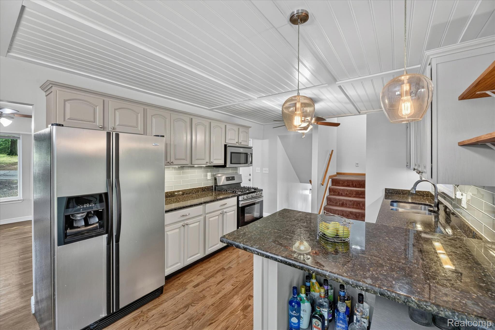 423 Sunset Property Photo 18