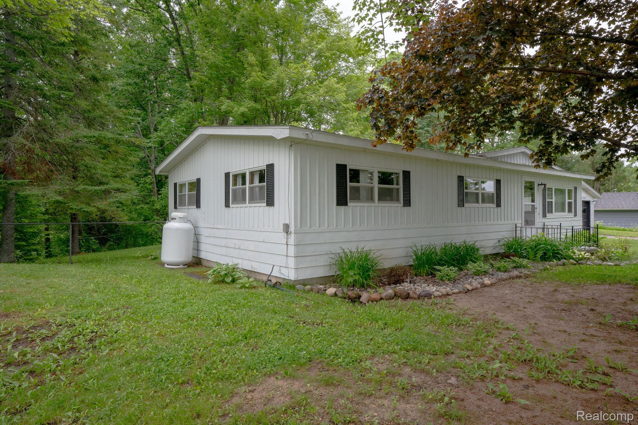 3410 Algonquin Trail Property Photo 6