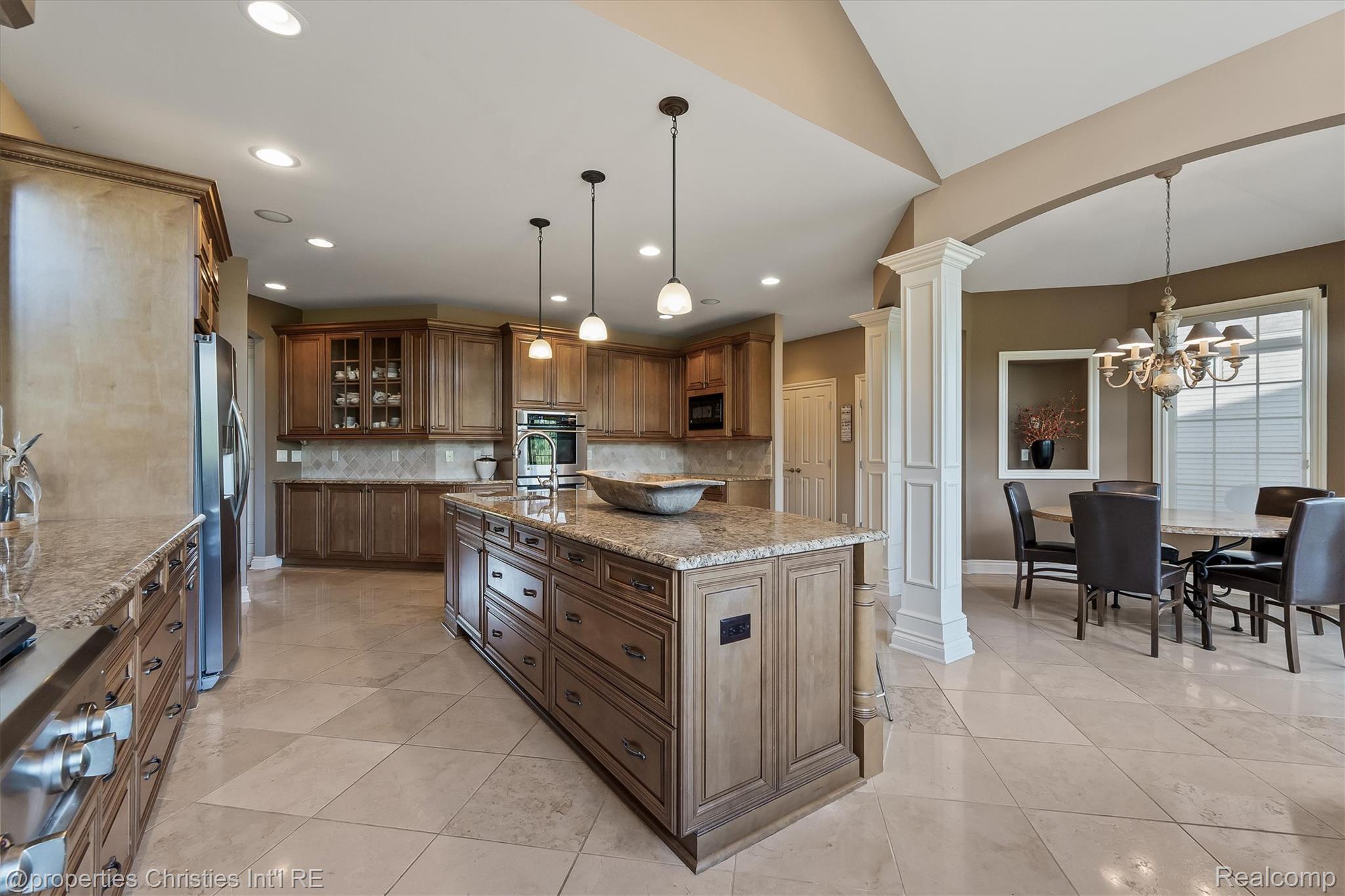 595 Ridge Point Drive Property Photo 15