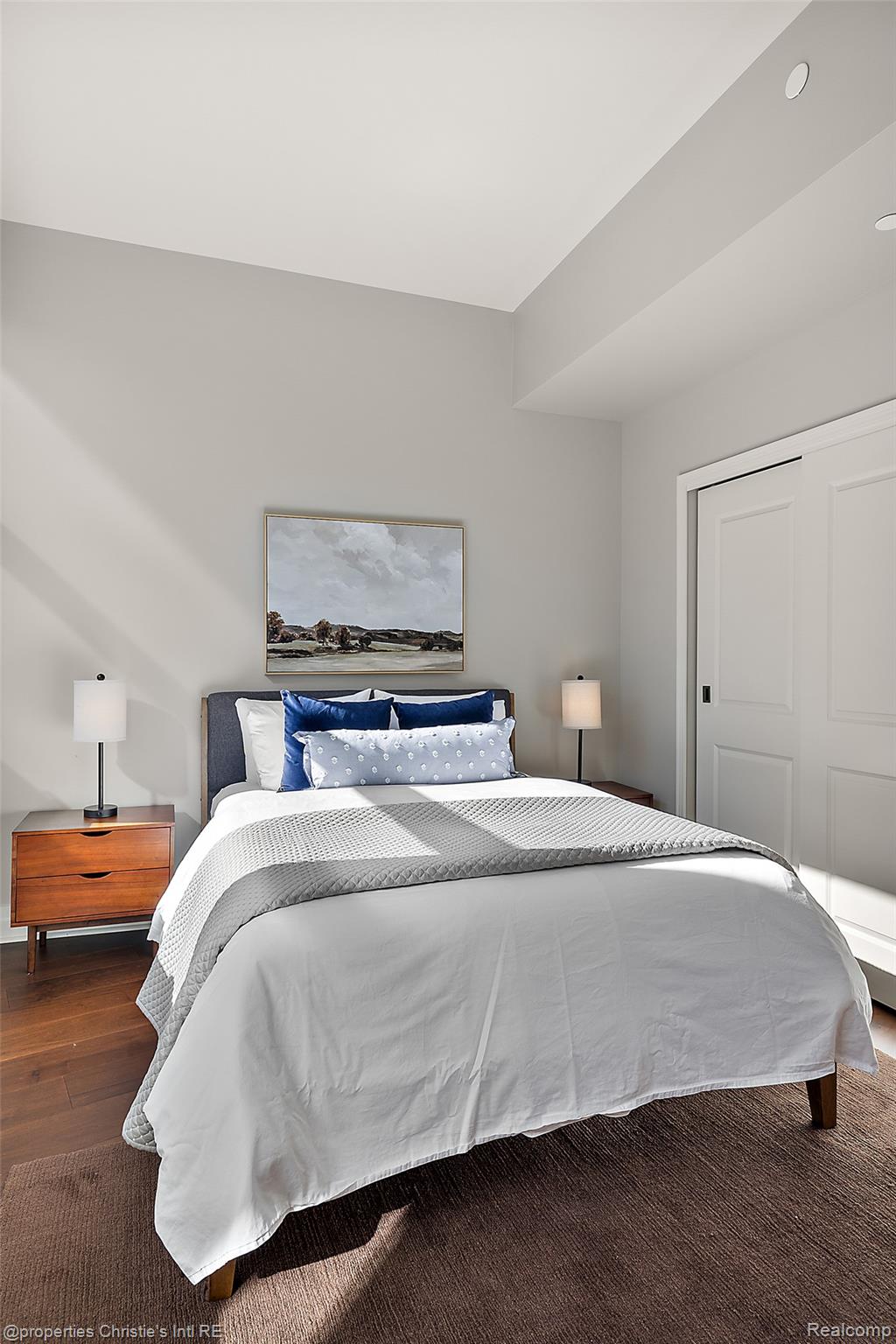1 Park Avenue 1414 Property Photo 9