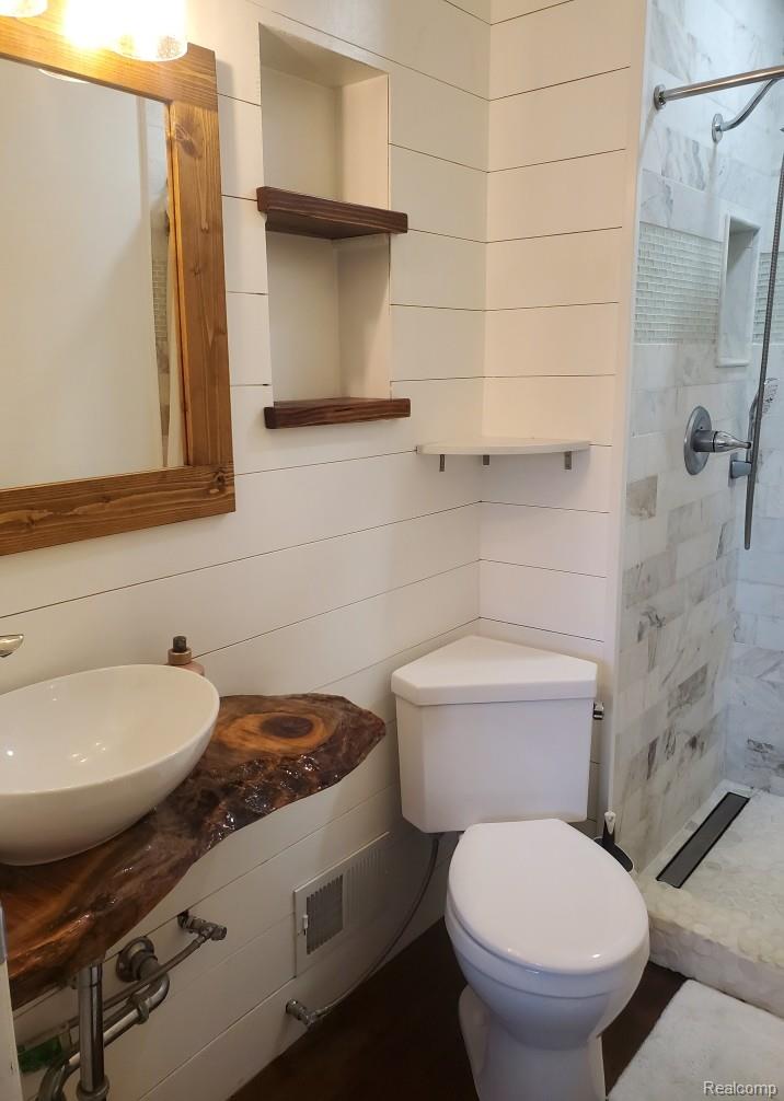 37515 Agar Drive Property Photo 10