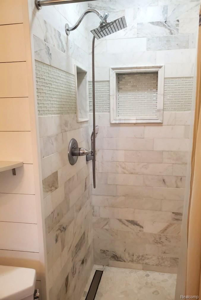 37515 Agar Drive Property Photo 11