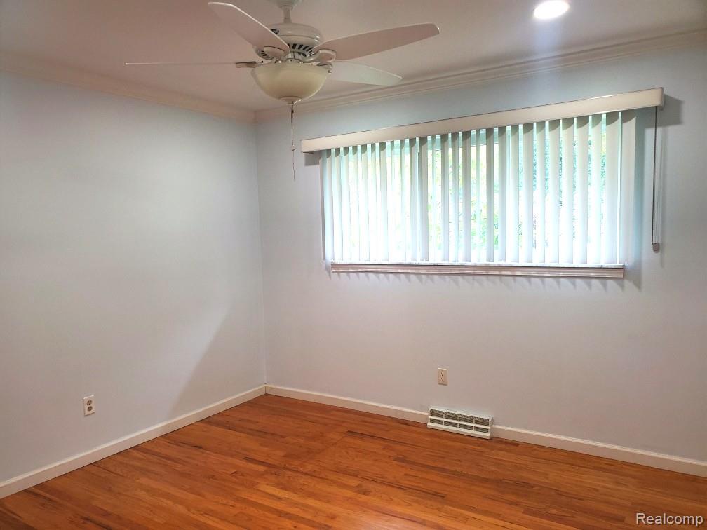 37515 Agar Drive Property Photo 13