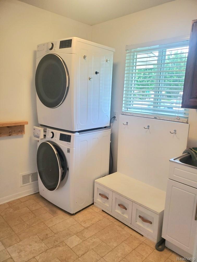 37515 Agar Drive Property Photo 19