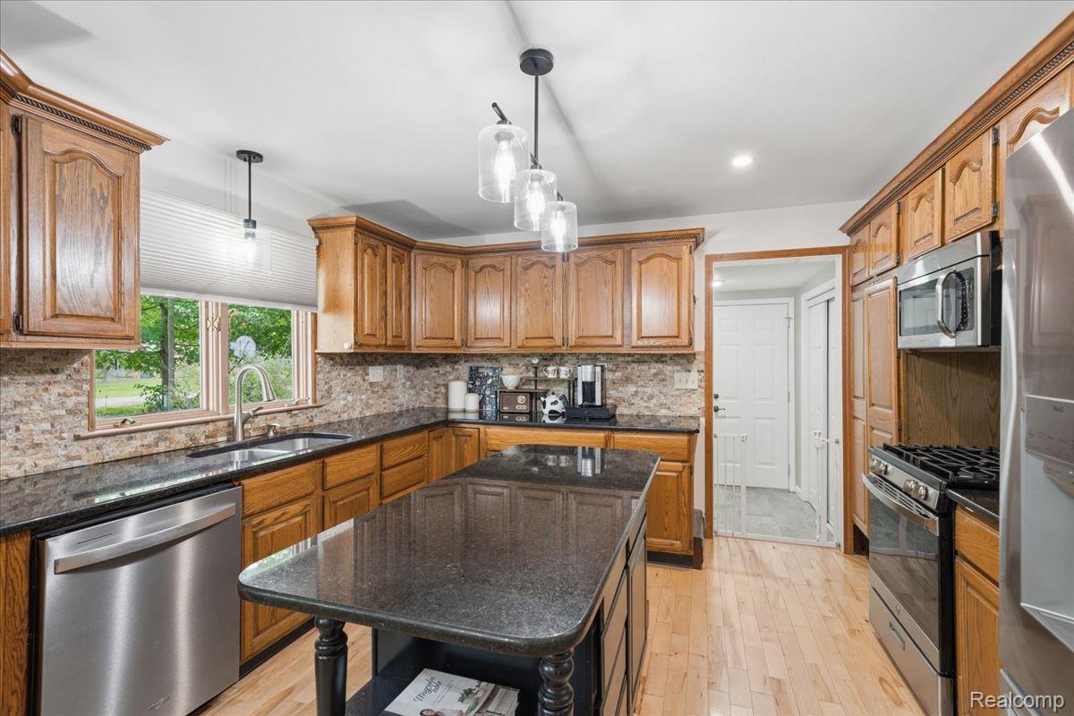10210 Lavern Court Property Photo 16