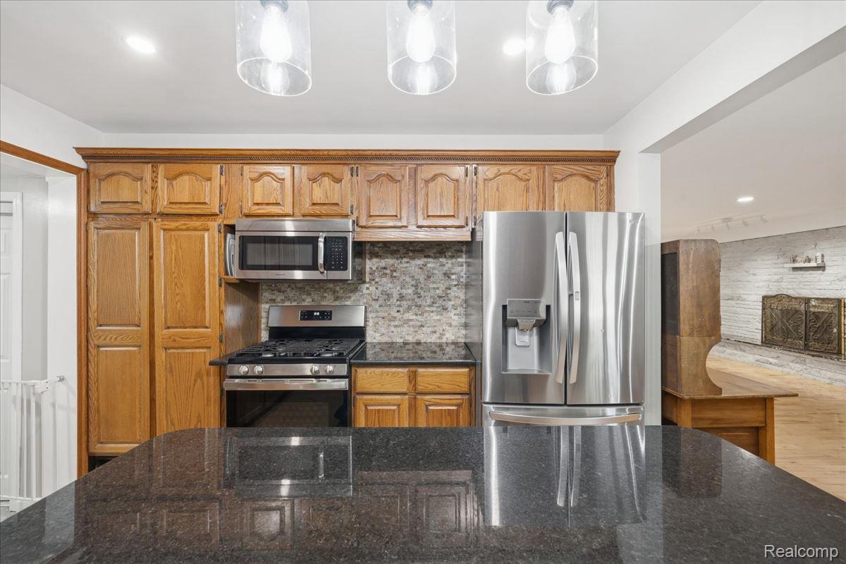 10210 Lavern Court Property Photo 18