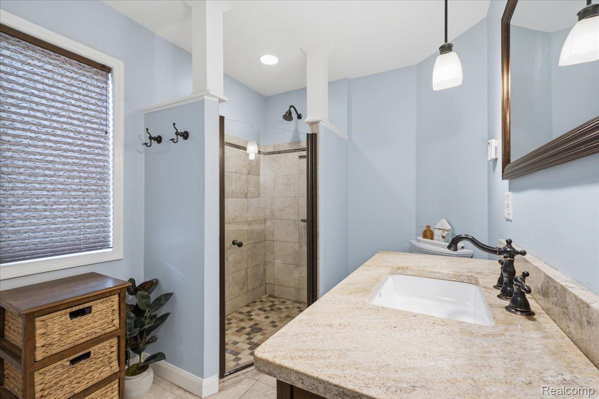 10210 Lavern Court Property Photo 28