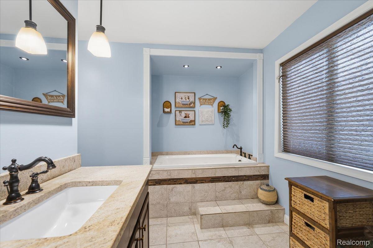 10210 Lavern Court Property Photo 30