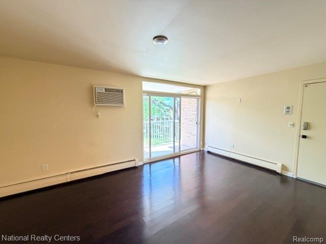4913 Crooks Road G5 Property Photo 7