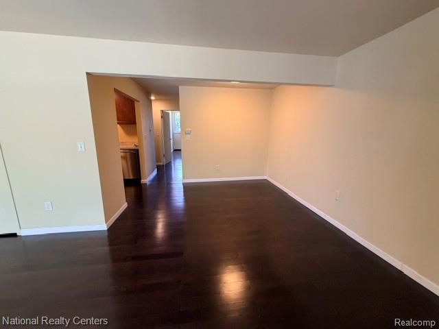 4913 Crooks Road G5 Property Photo 9