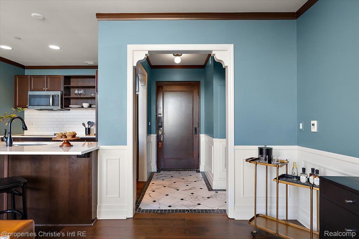 1 Park Avenue 1415 Property Photo 5
