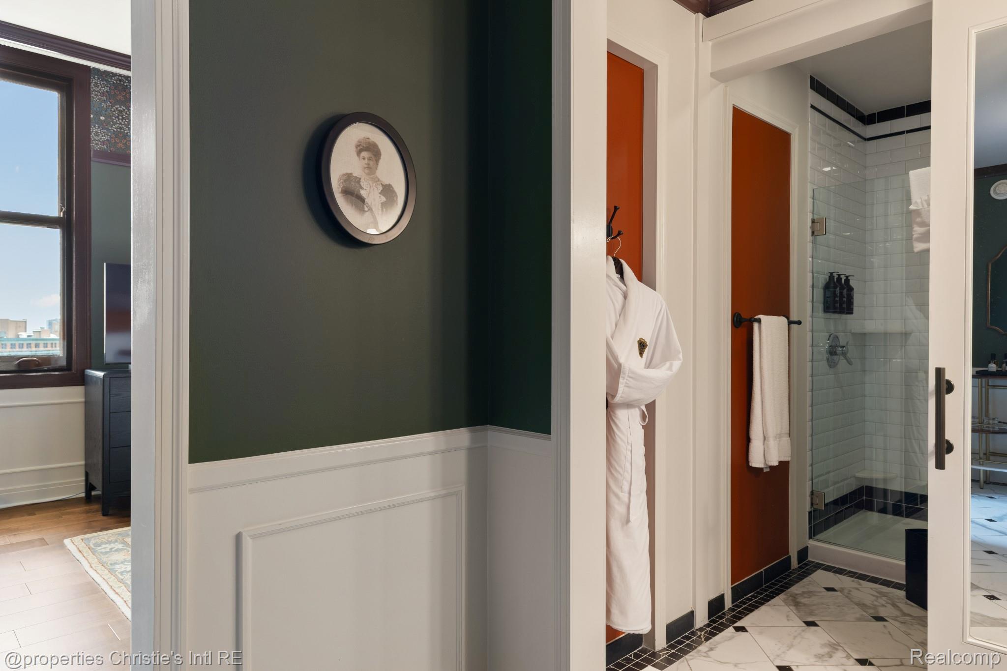 1 Park Avenue 1415 Property Photo 9
