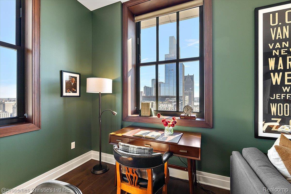 1 Park Avenue 1415 Property Photo 11