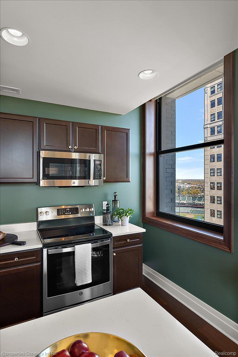 1 Park Avenue 1415 Property Photo 12