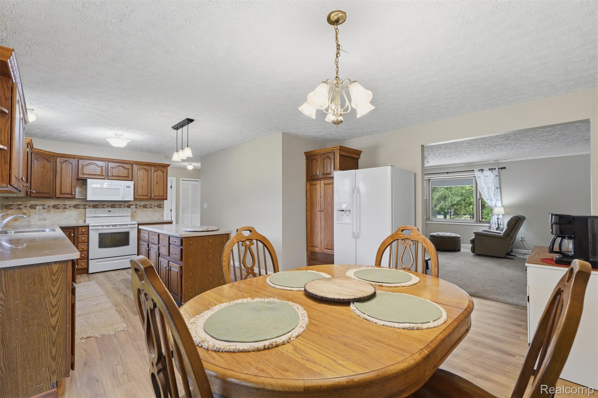 3843 Hooker Road Property Photo 6