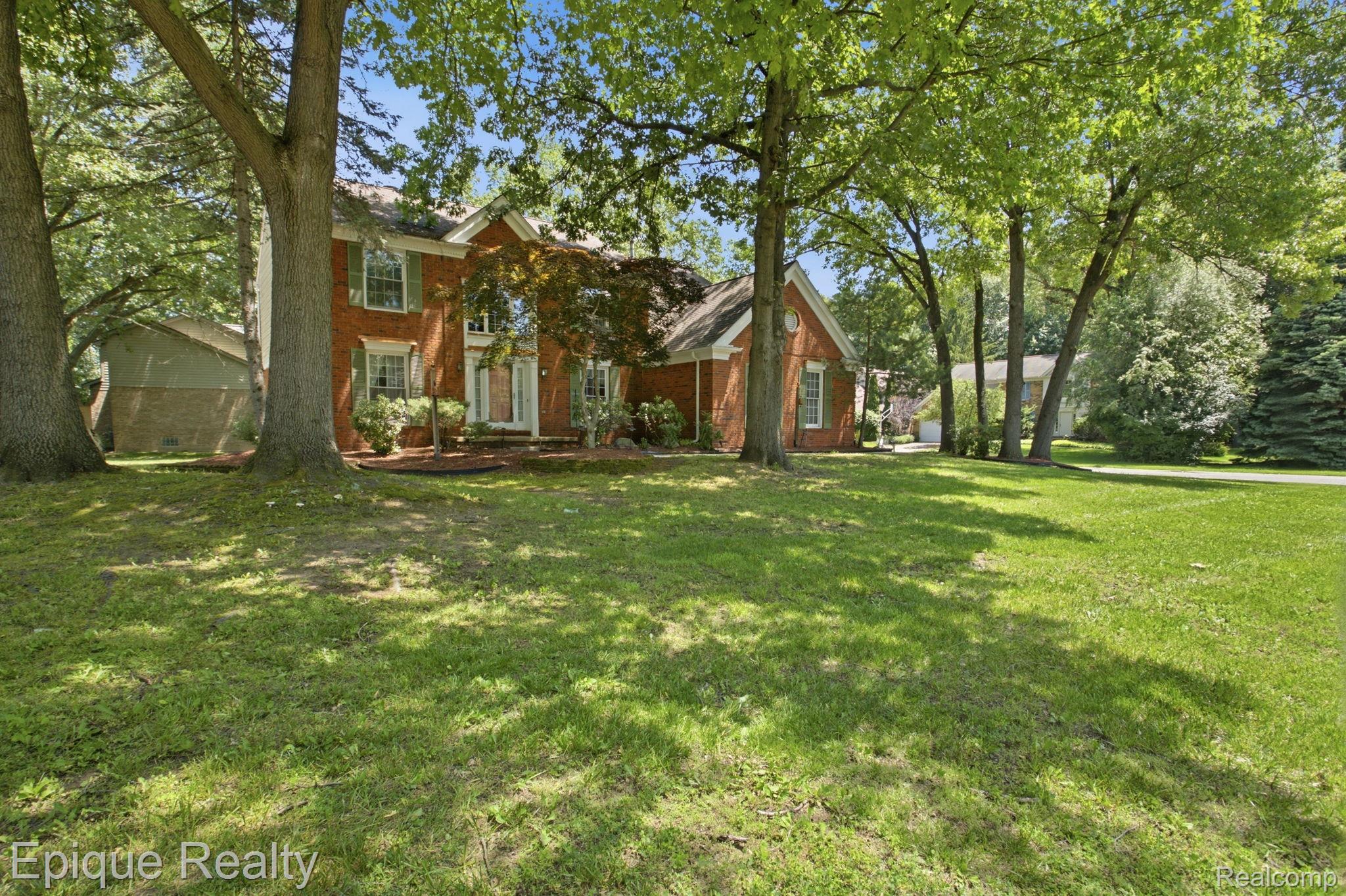 3261 Windwood Road Property Photo 2