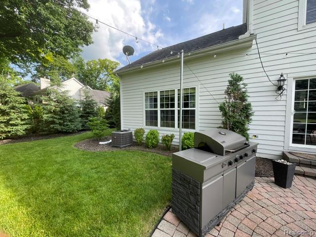 5827 Woodfield Parkway Property Photo 12