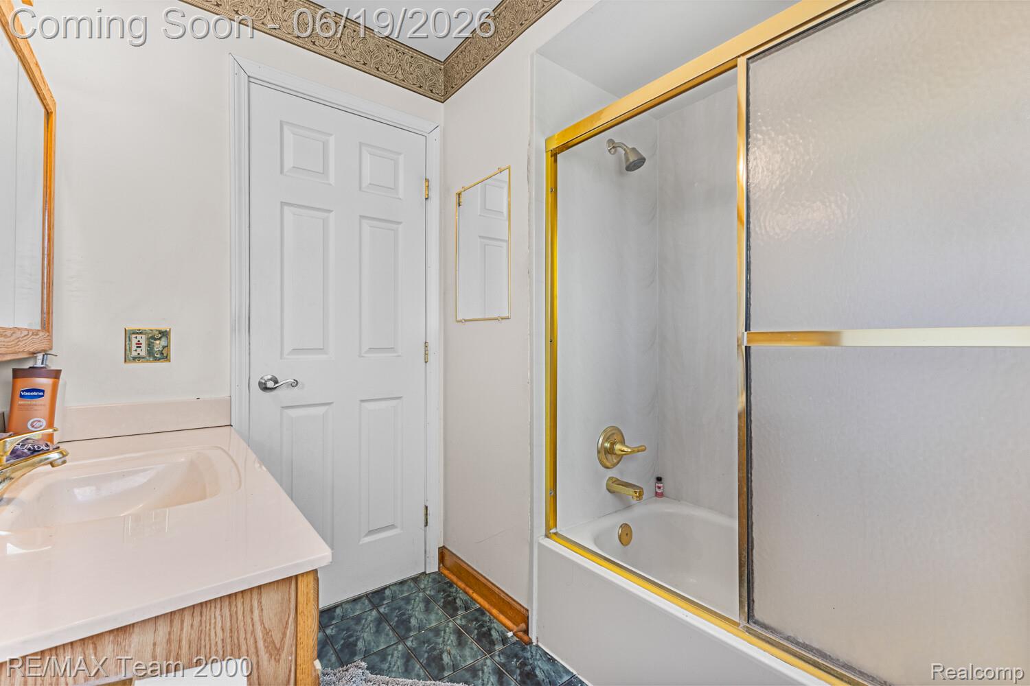 18533 Matthew Drive Property Photo 18