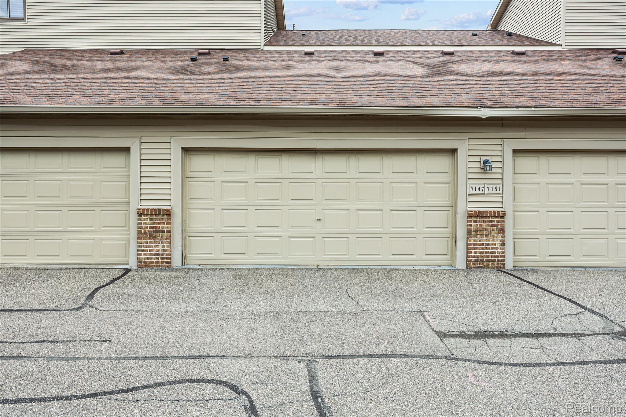 7147 Elmhurst Property Photo 37
