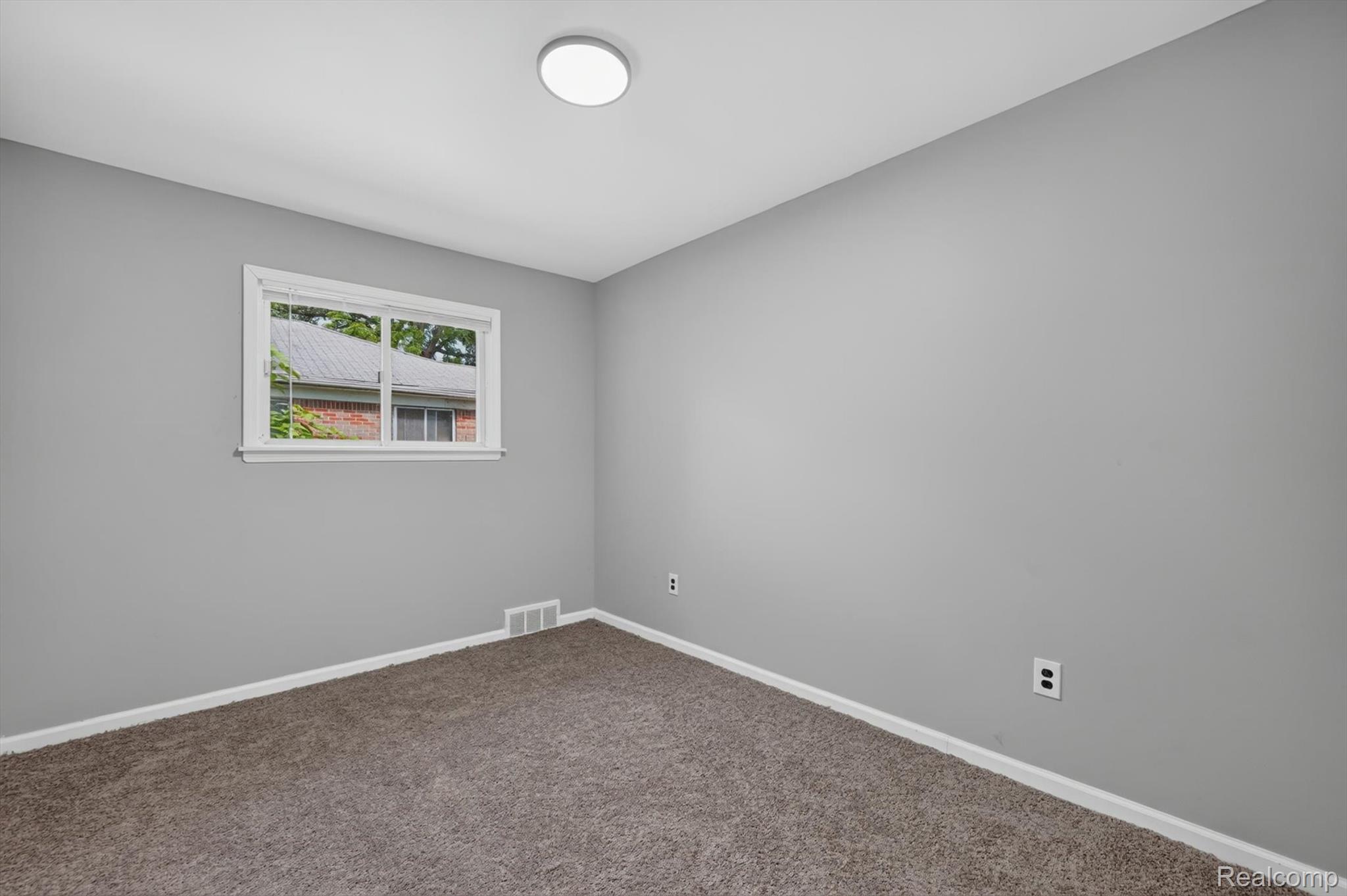 15024 Coram Street Property Photo 11