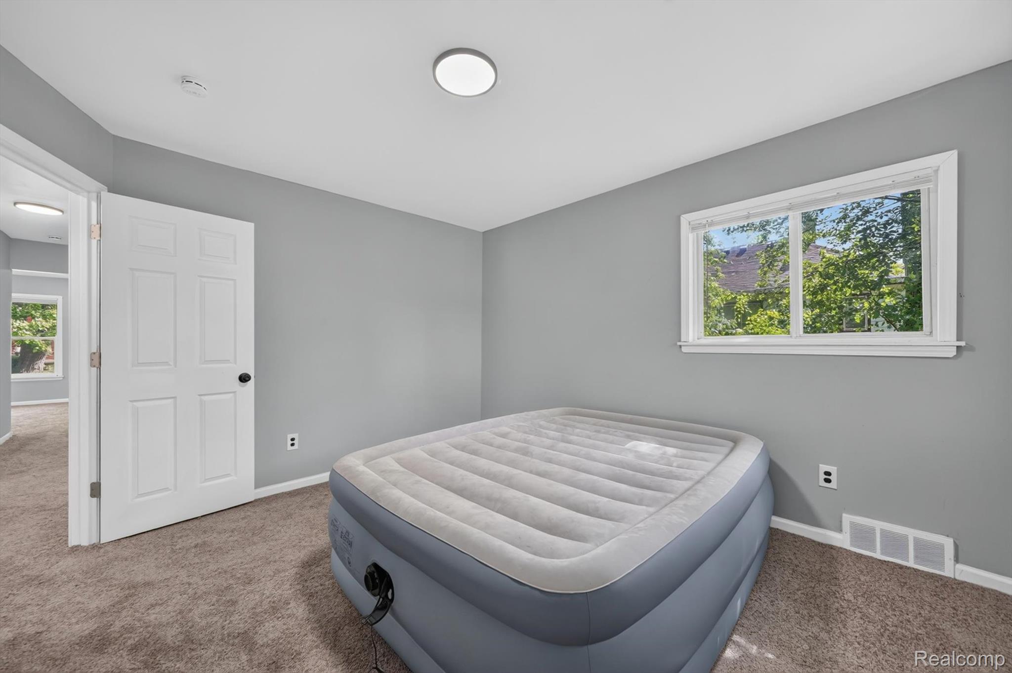 15024 Coram Street Property Photo 21
