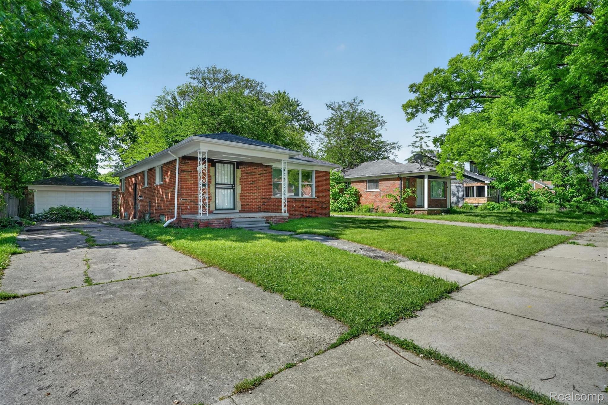 15024 Coram Street Property Photo 29