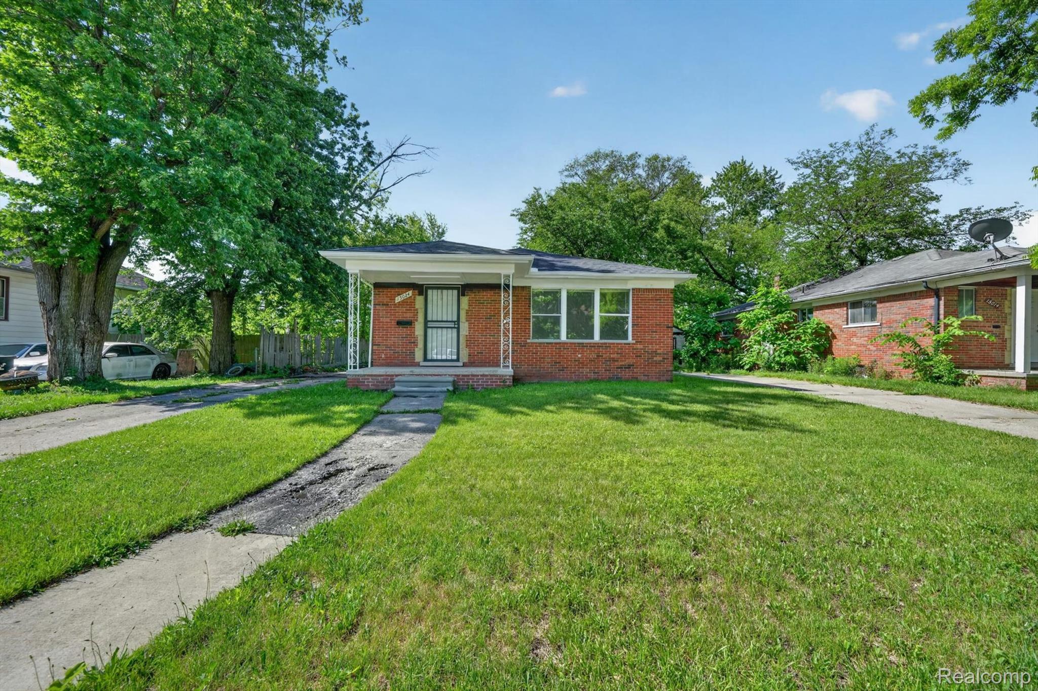 15024 Coram Street Property Photo 30