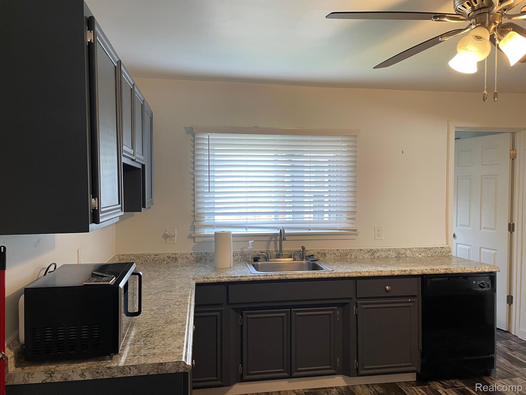 7556 Miller Road Property Photo 4