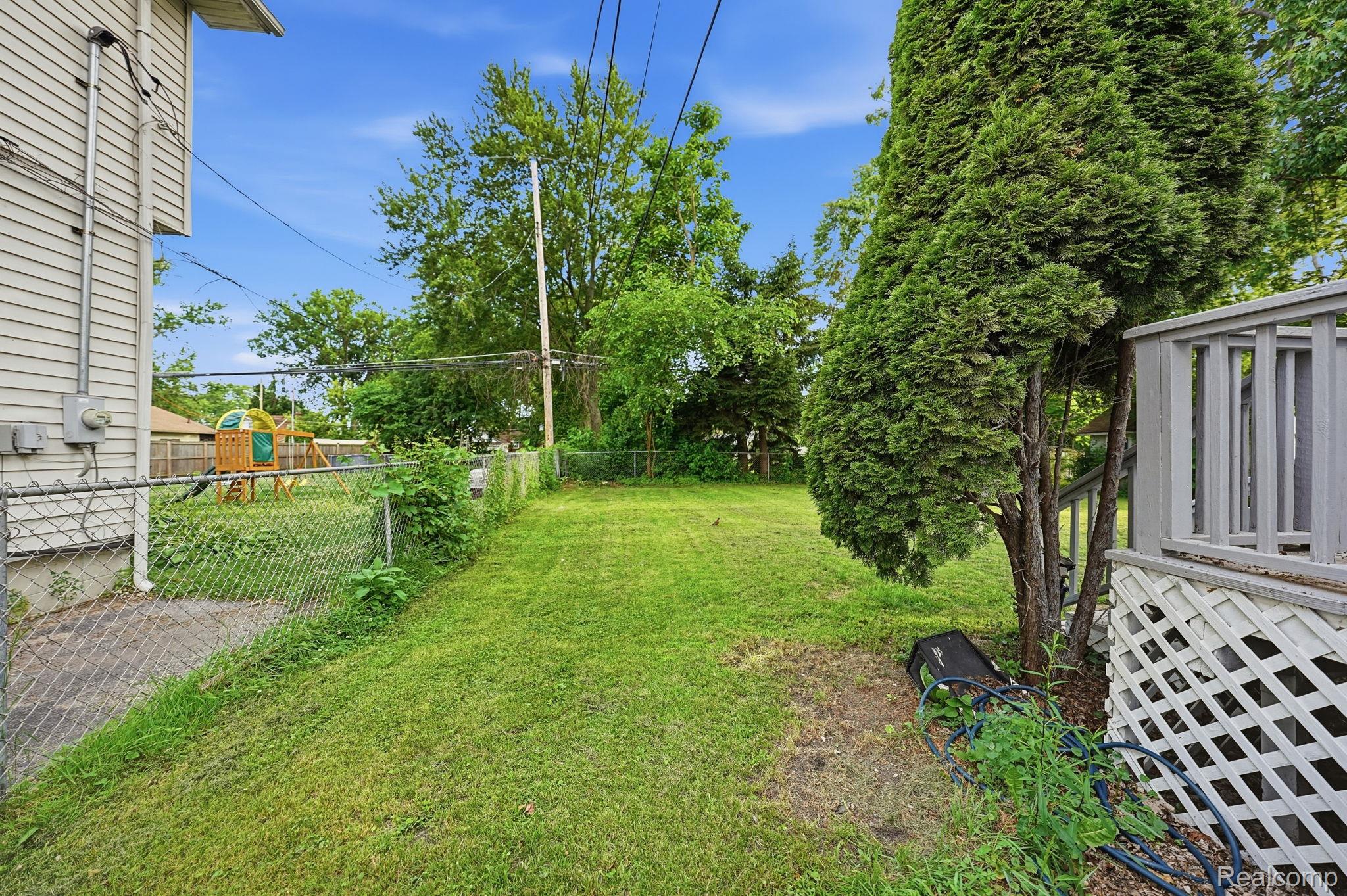 21902 Ridgeway Street Property Photo 33