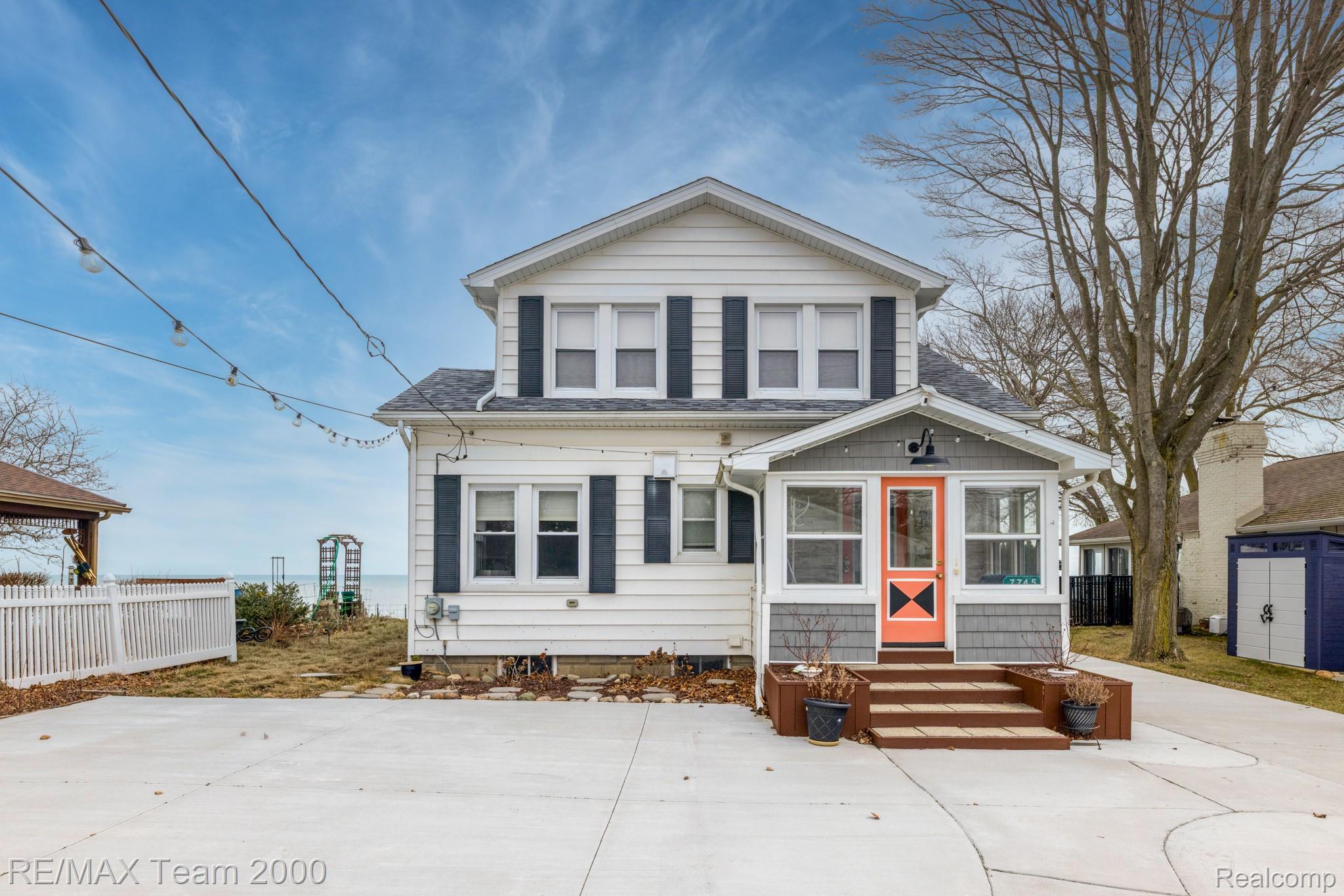 7745 Lakeview Drive Property Photo 1