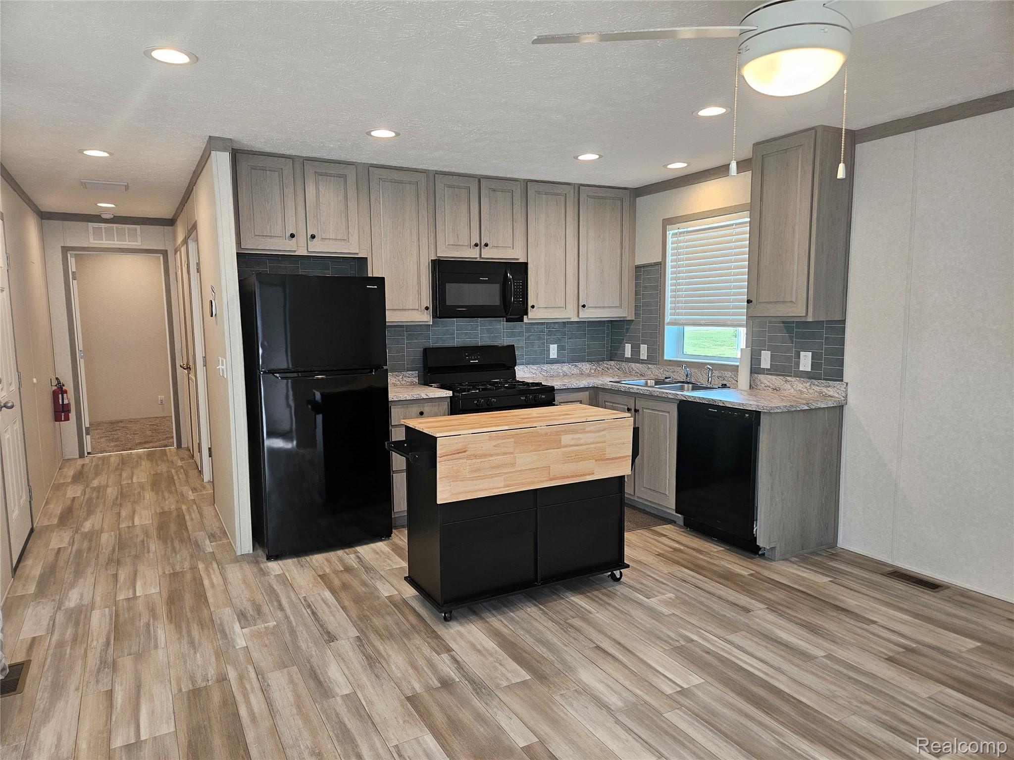 56 Arizona Property Photo 5