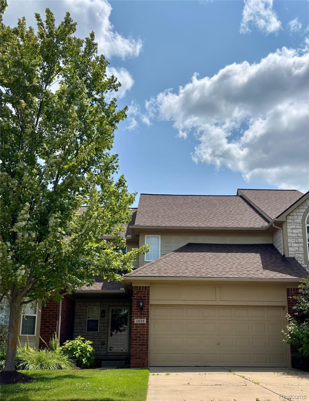 1012 Paddock Lane Property Photo 1