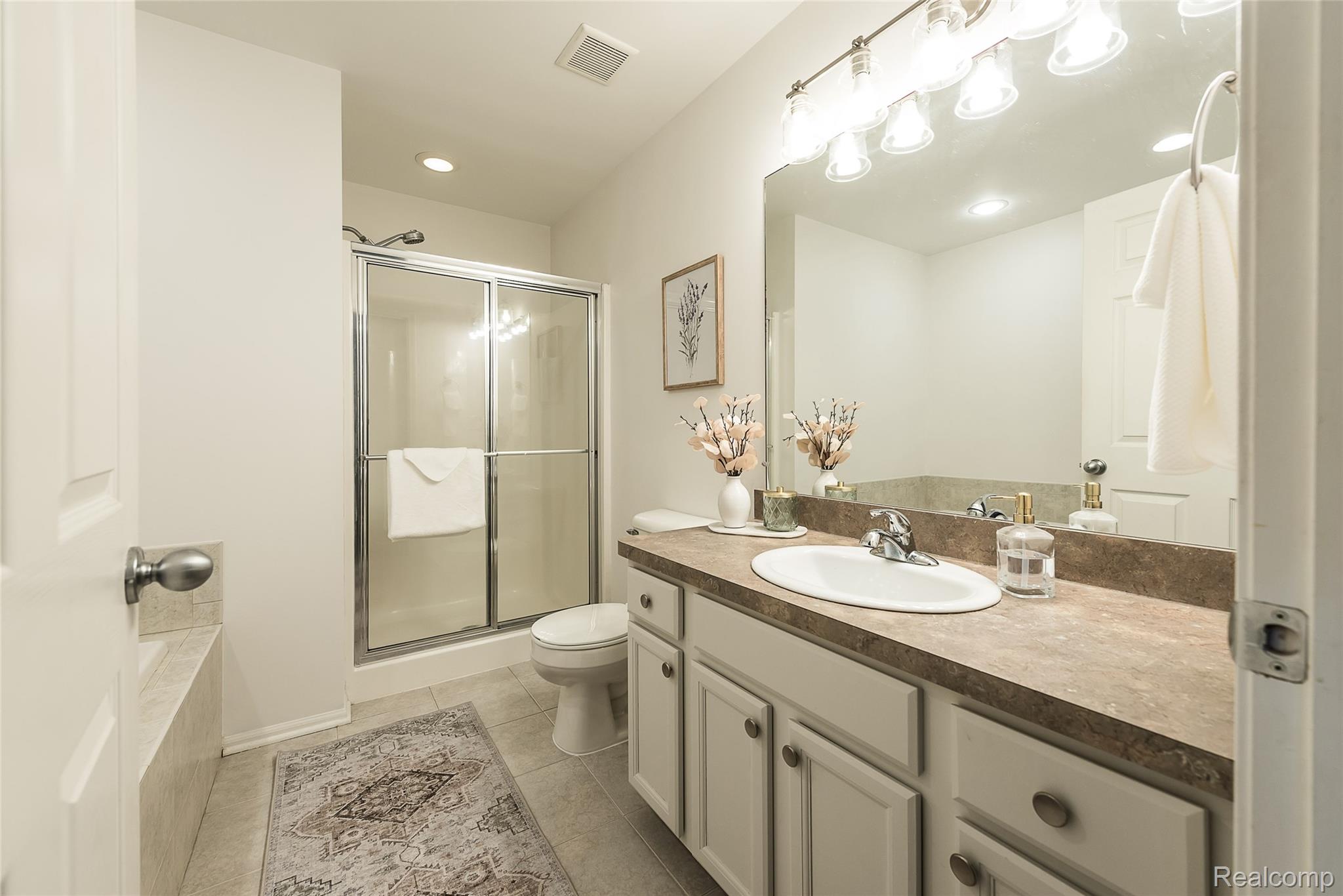 1012 Paddock Lane Property Photo 16