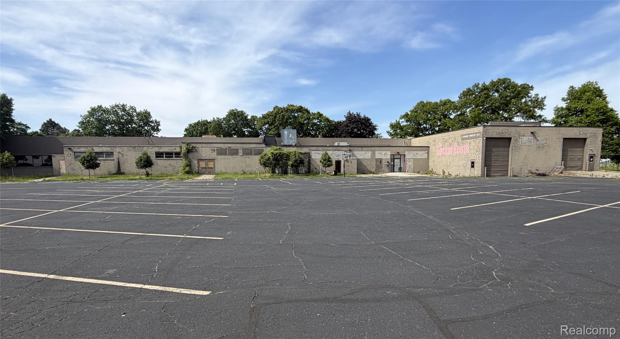 850 Ladd Road Property Photo 1