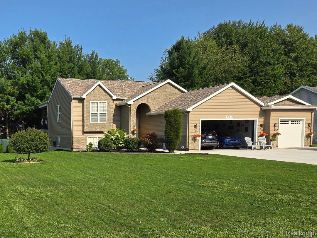 10856 Skylane Court Property Photo 1