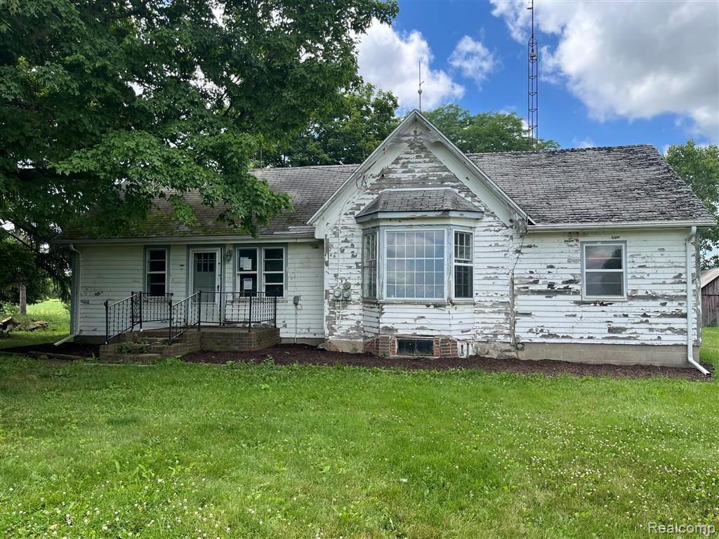8458 Melvin Road Property Photo 1