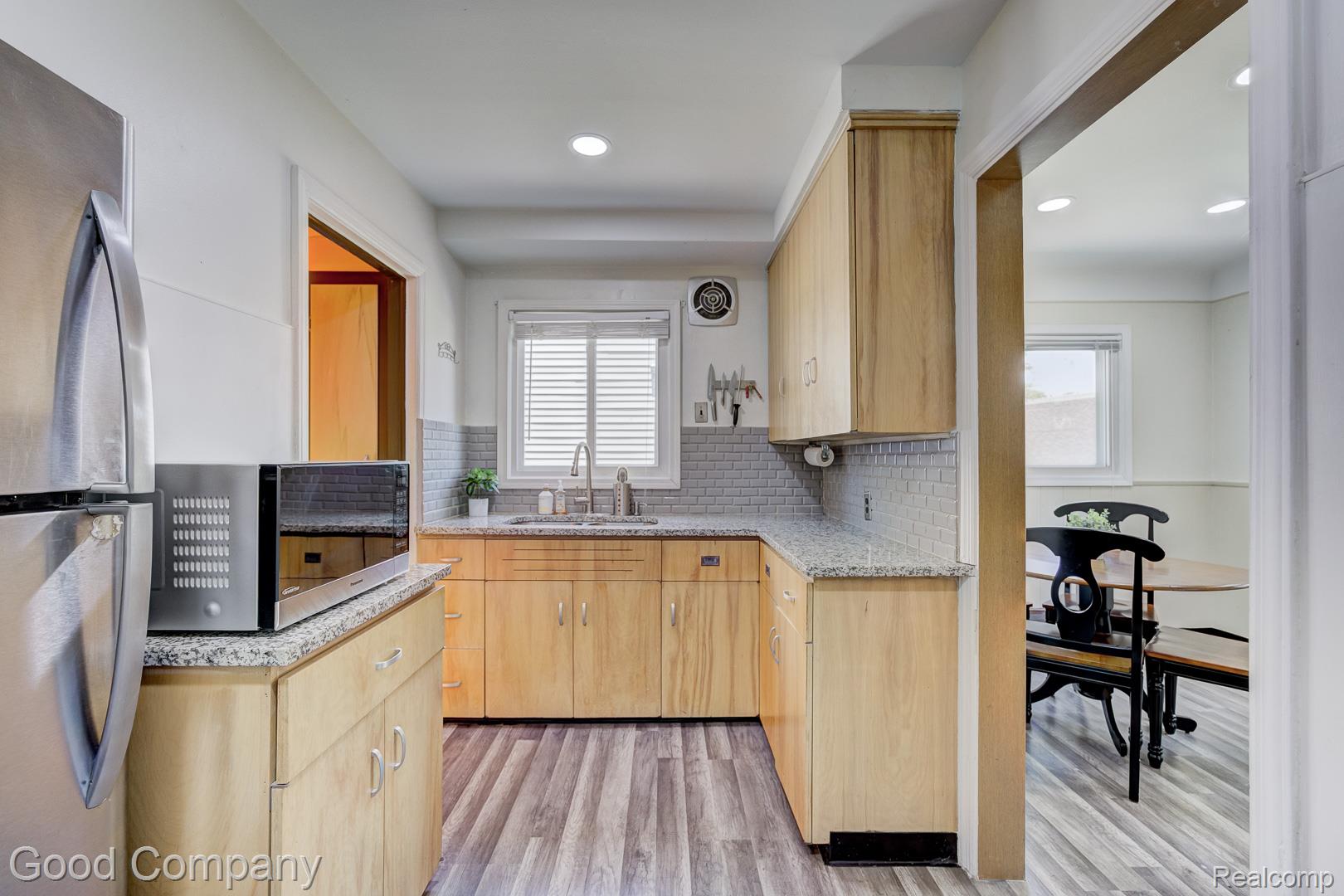 524 S Stephenson Highway Property Photo 9