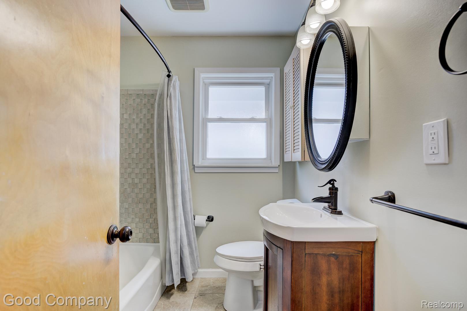 524 S Stephenson Highway Property Photo 18