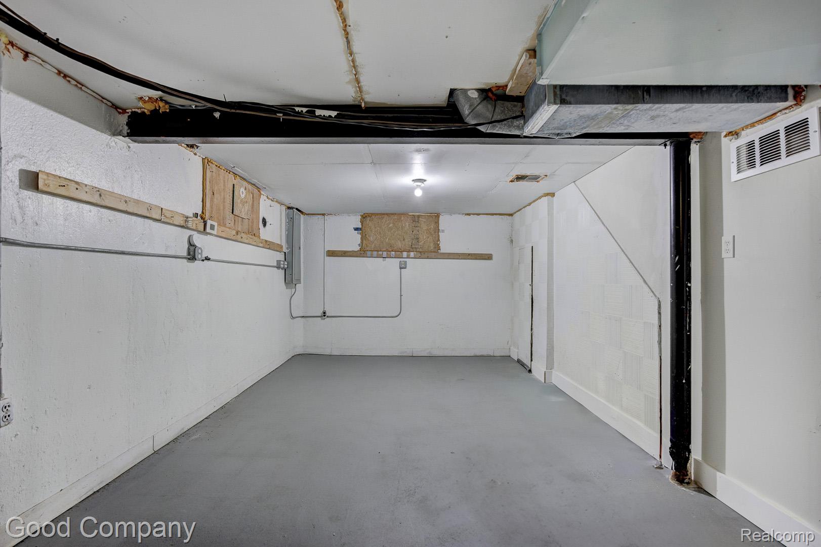 524 S Stephenson Highway Property Photo 31